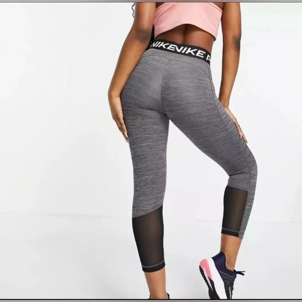 NWT Nike Pro Tight Fit Crop Leggings Size S - Picture 4 of 9